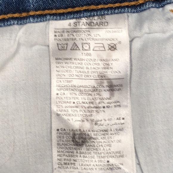 Old Navy boyfriend jean shorts, 5 pkt styling cut-offs, medium wash -size 4 - Picture 4 of 7